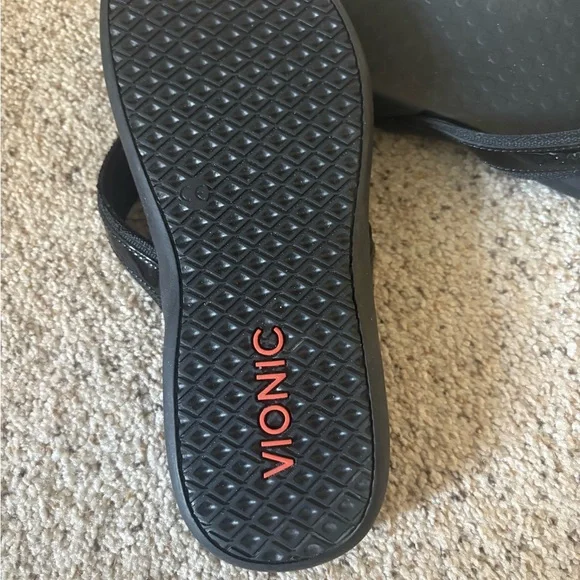 Vionic Black Textured Sandals - Picture 2 of 3